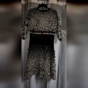 Beautiful Sara Navon party dress with flowers and bows. XL.